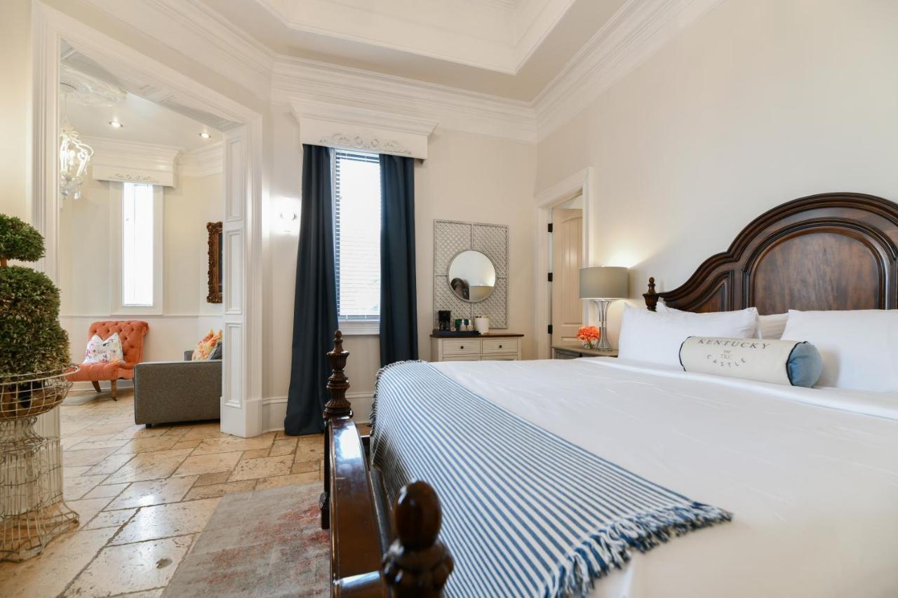Kentucky Castle Hotel Versailles Ngoại thất bức ảnh