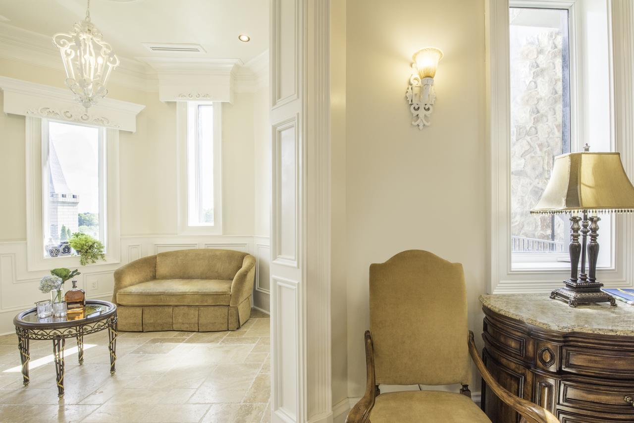 Kentucky Castle Hotel Versailles Ngoại thất bức ảnh