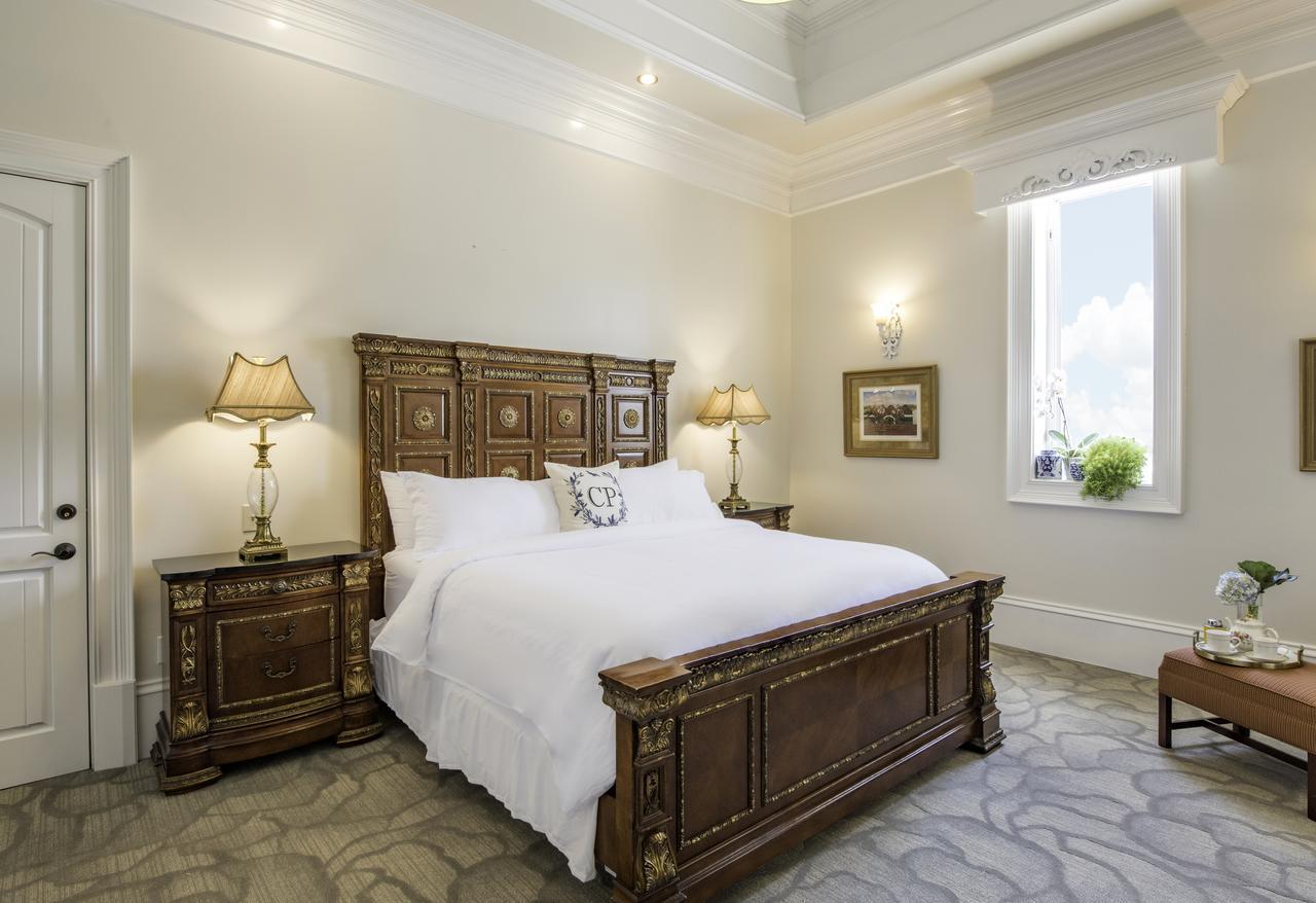 Kentucky Castle Hotel Versailles Ngoại thất bức ảnh