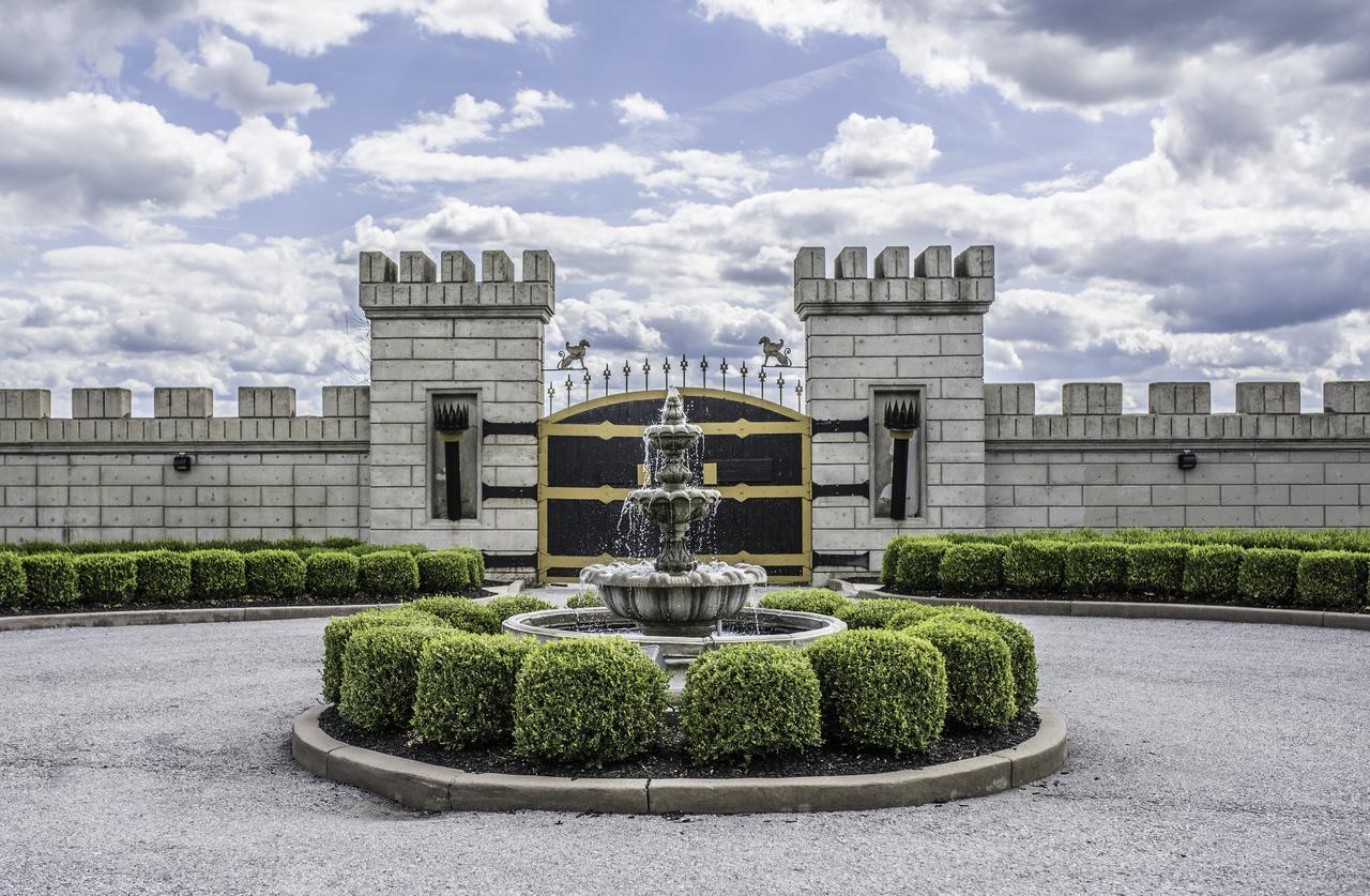 Kentucky Castle Hotel Versailles Ngoại thất bức ảnh