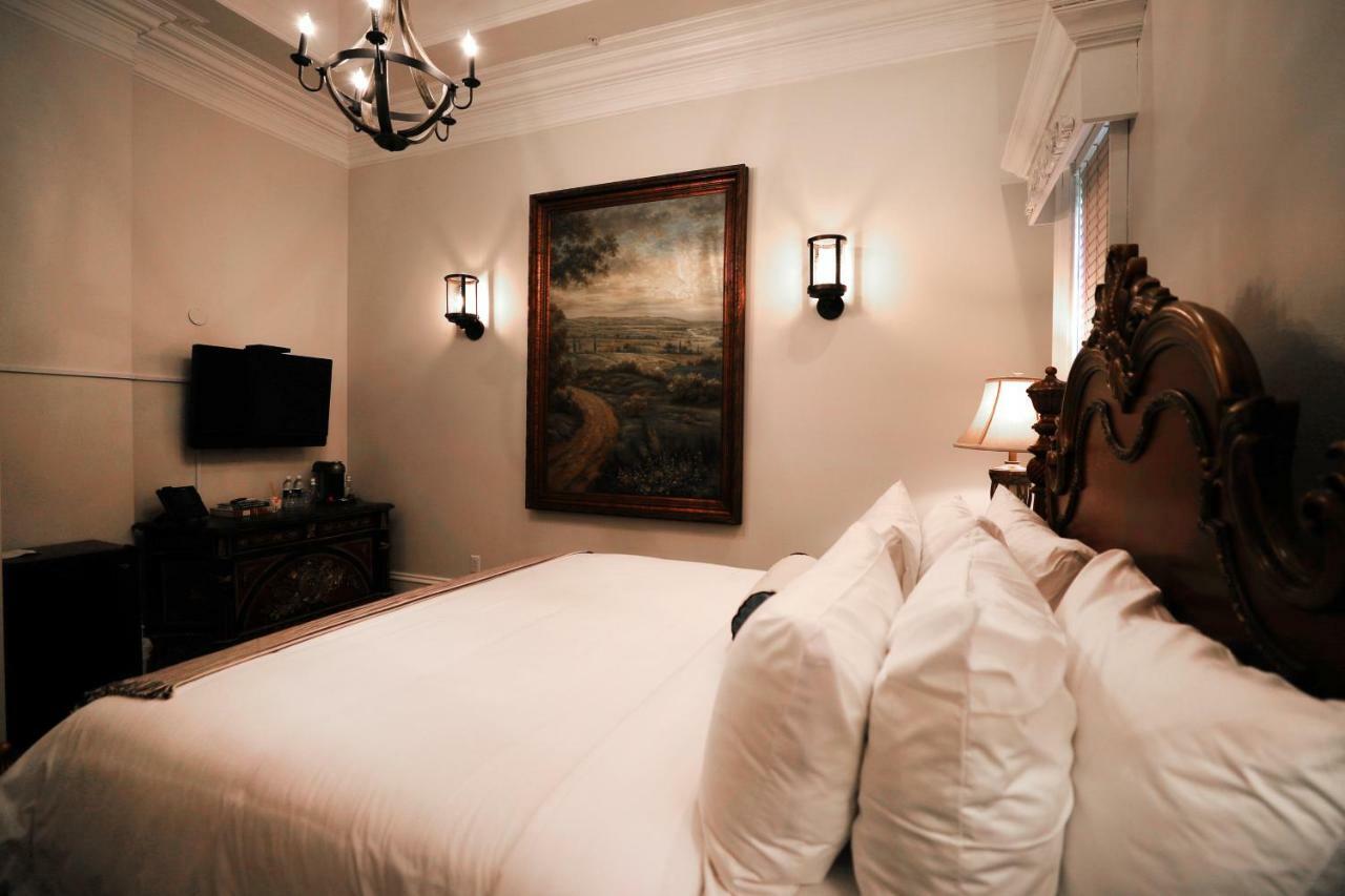 Kentucky Castle Hotel Versailles Ngoại thất bức ảnh