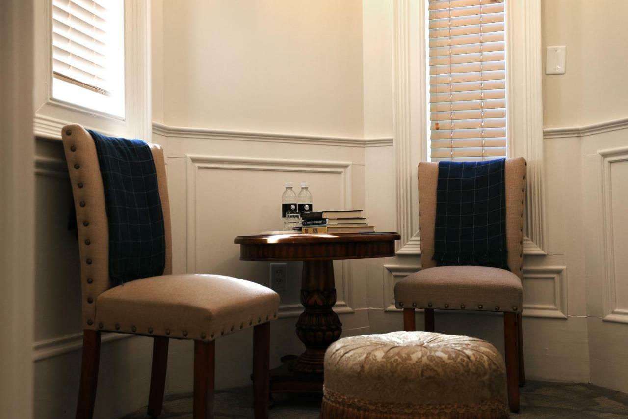 Kentucky Castle Hotel Versailles Ngoại thất bức ảnh