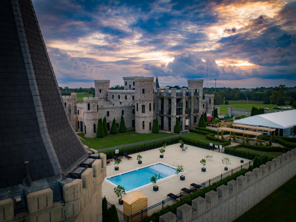 Kentucky Castle Hotel Versailles Ngoại thất bức ảnh